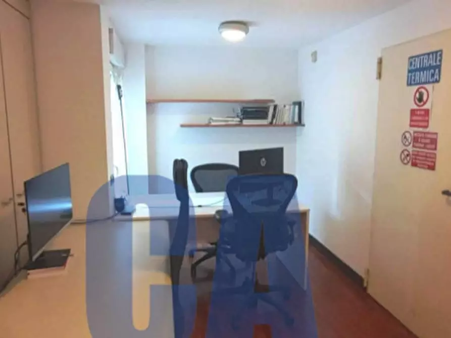Immagine 6 di Ufficio in affitto  in VIALE DELLA LIBERAZIONE a Milano