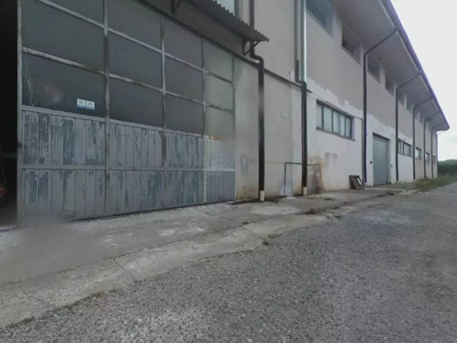 Immagine 1 di Capannone industriale in vendita  in Via F.G. Coppola, N. 1 a Spezzano Albanese