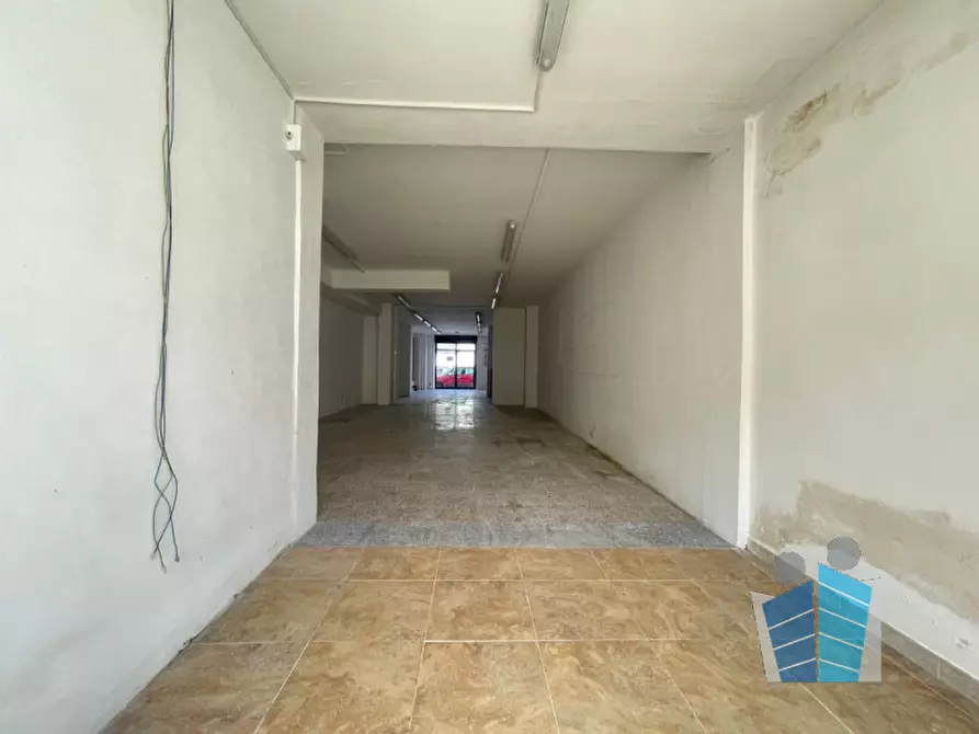 Immagine 5 di Negozio in affitto  in Via Piero Gobetti a Lecce