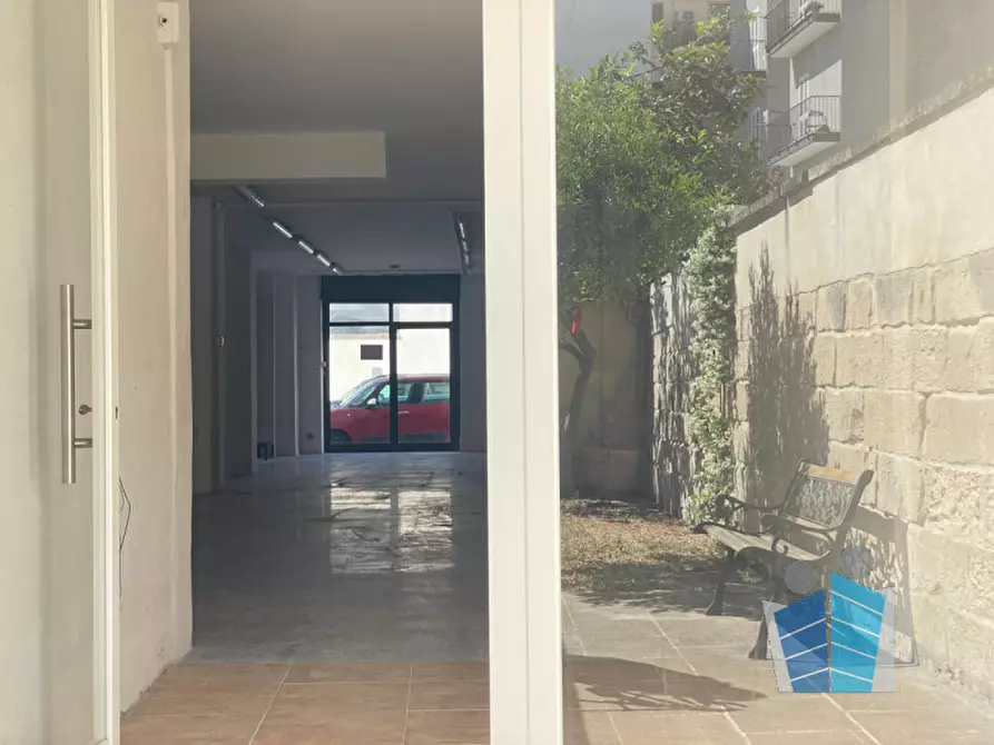 Immagine 15 di Negozio in affitto  in Via Piero Gobetti a Lecce
