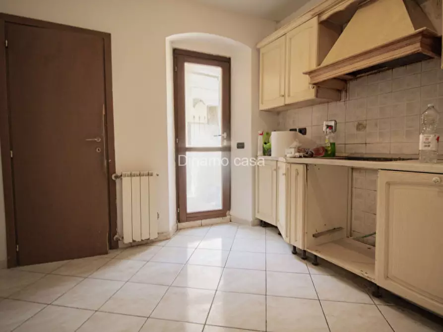 Immagine 1 di Casa indipendente in vendita  a Prato