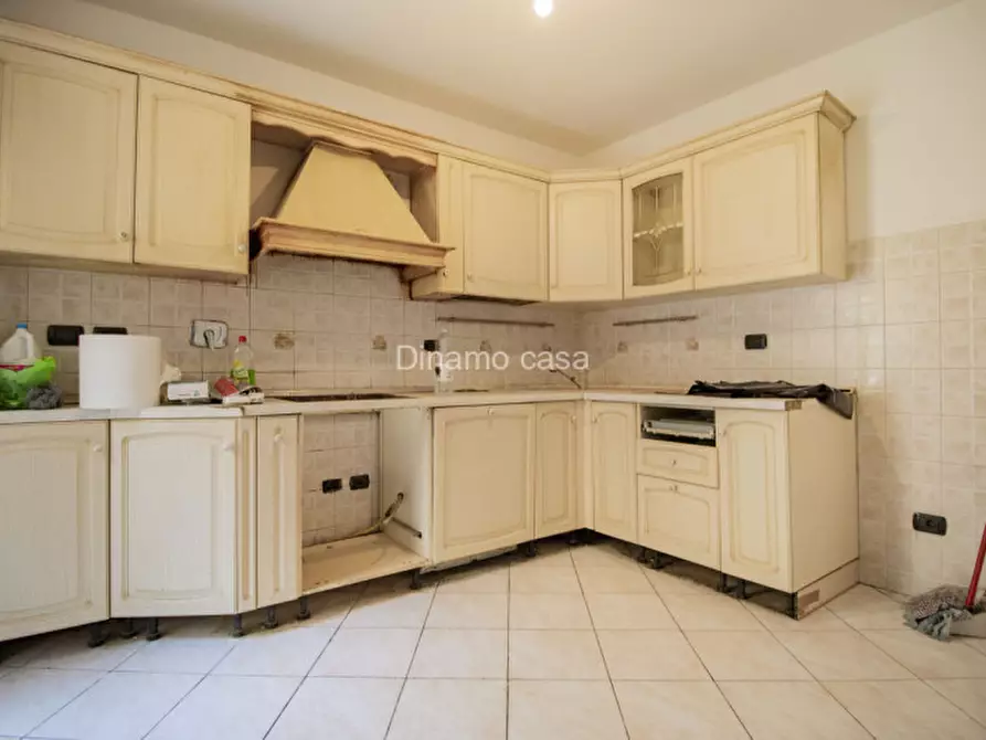 Immagine 17 di Casa indipendente in vendita  a Prato