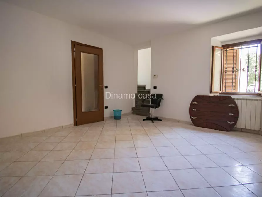 Immagine 19 di Casa indipendente in vendita  a Prato