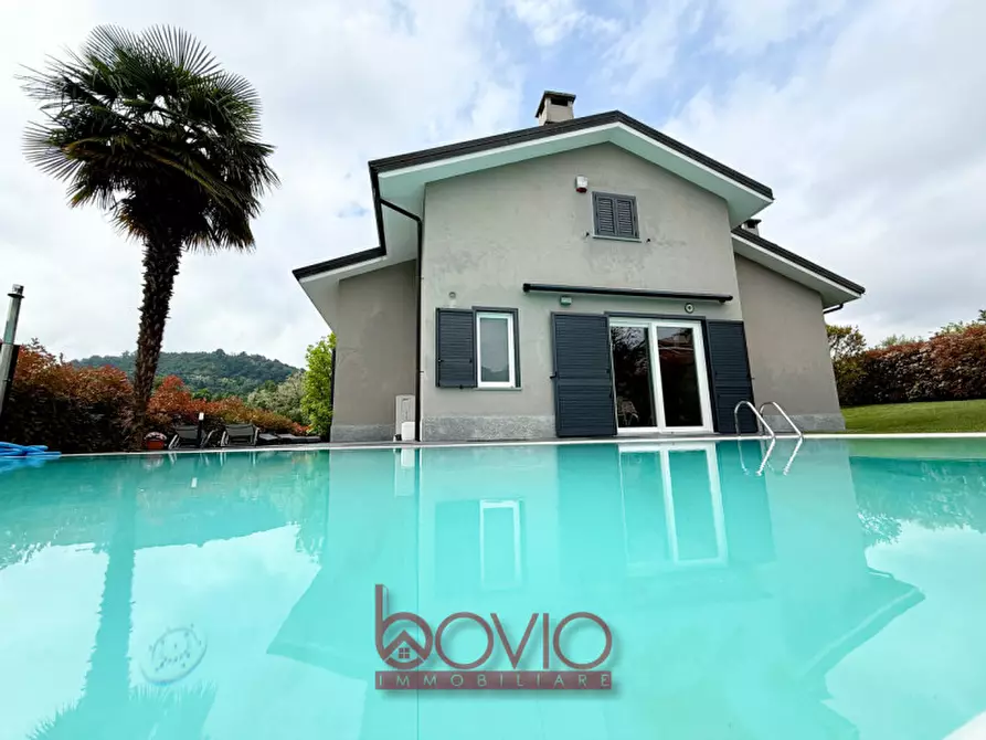 Immagine 1 di Villa in vendita  in Strada Valle Garavaglia 8 a Castiglione Torinese