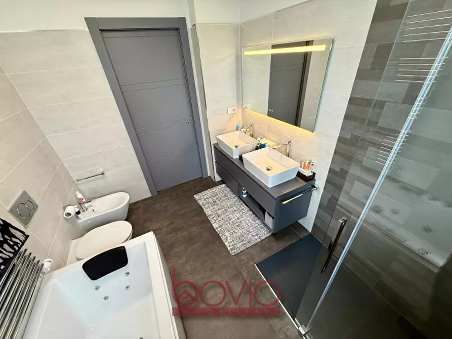 Immagine 26 di Villa in vendita  in Strada Valle Garavaglia 8 a Castiglione Torinese