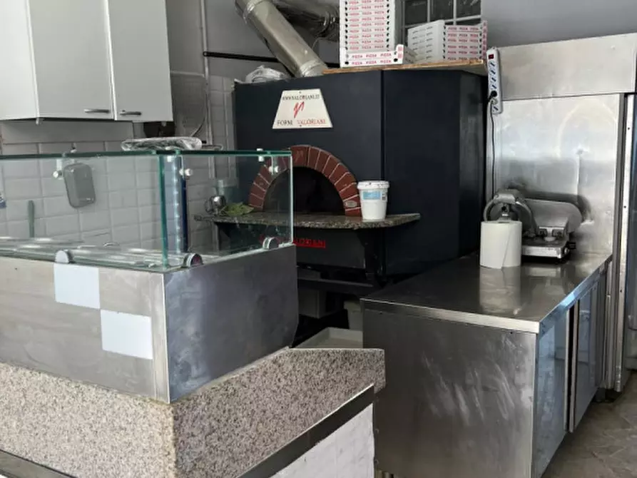 Immagine 6 di Attività commerciale in affitto  in Via Giambattista Lulli a Firenze