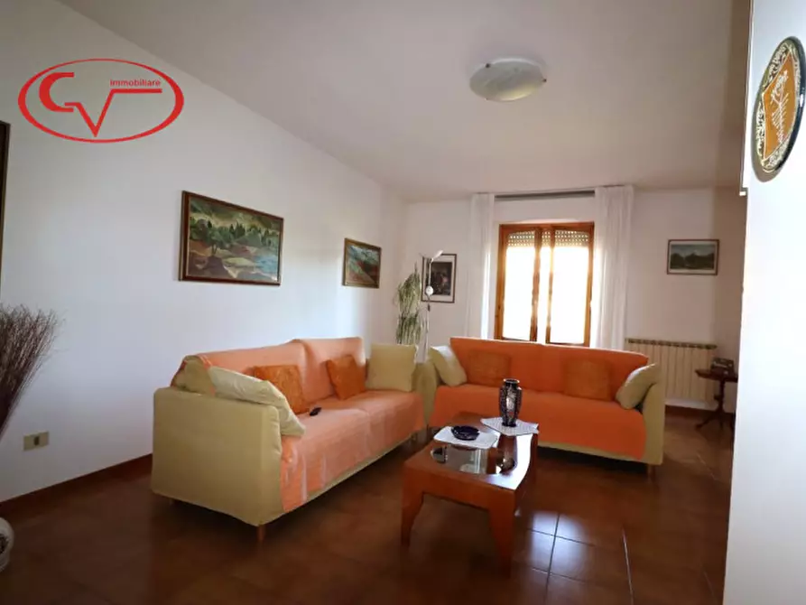 Immagine 5 di Appartamento in vendita  in Viale Armando Diaz a Montevarchi