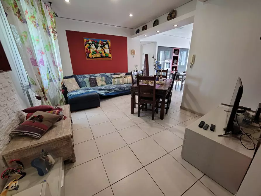 Immagine 3 di Appartamento in vendita  in via Firenze a Savona