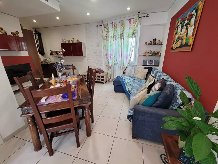 Immagine 5 di Appartamento in vendita  in via Firenze a Savona