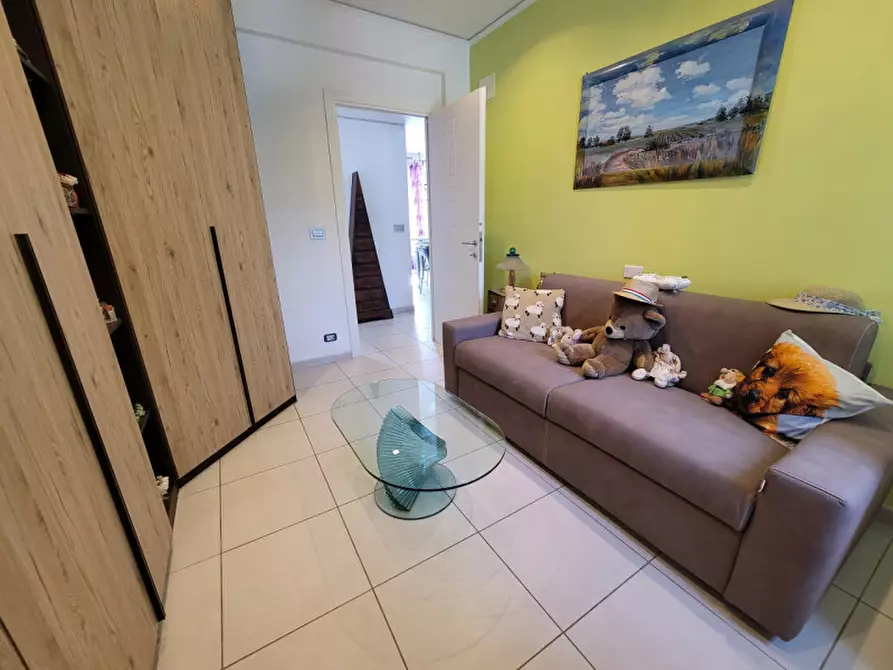 Immagine 11 di Appartamento in vendita  in via Firenze a Savona