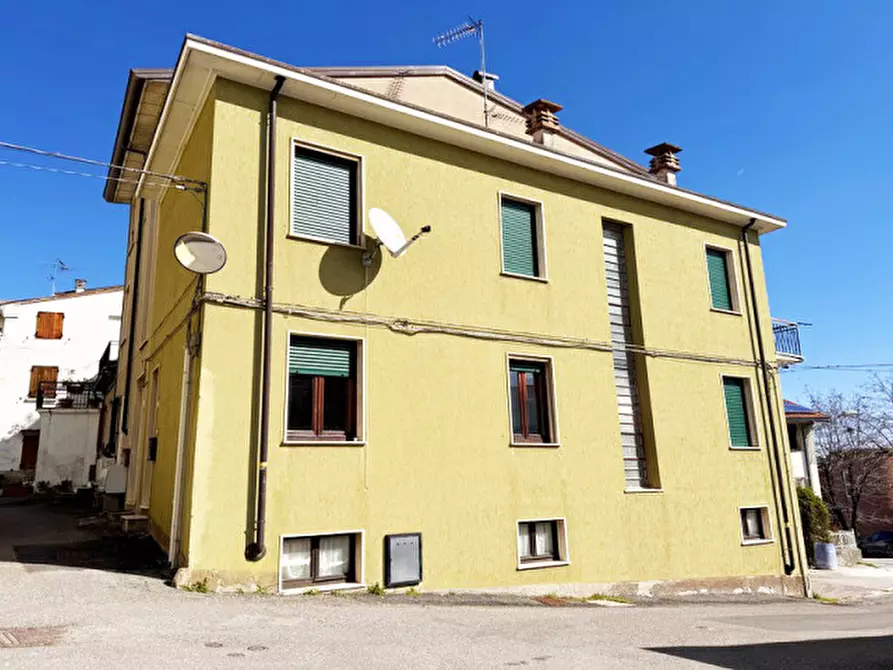 Immagine 1 di Casa indipendente in vendita  in Vernasca a Vernasca