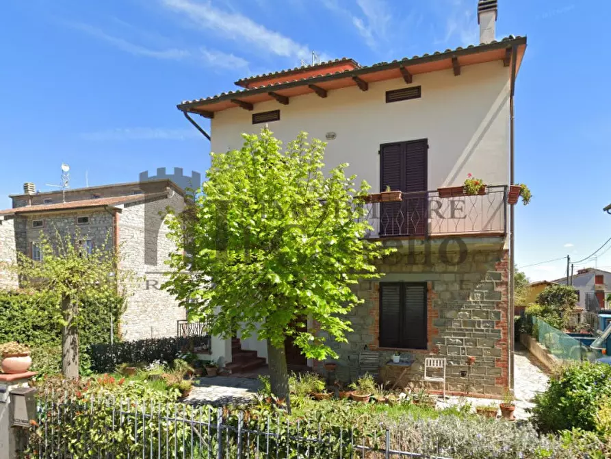 Immagine 1 di Casa indipendente in vendita  in Via Poggio del Sole a Castiglione Del Lago