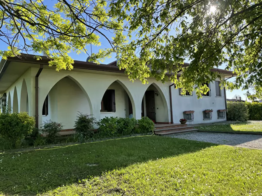 Immagine 1 di Casa indipendente in vendita  in via roma a Arzergrande