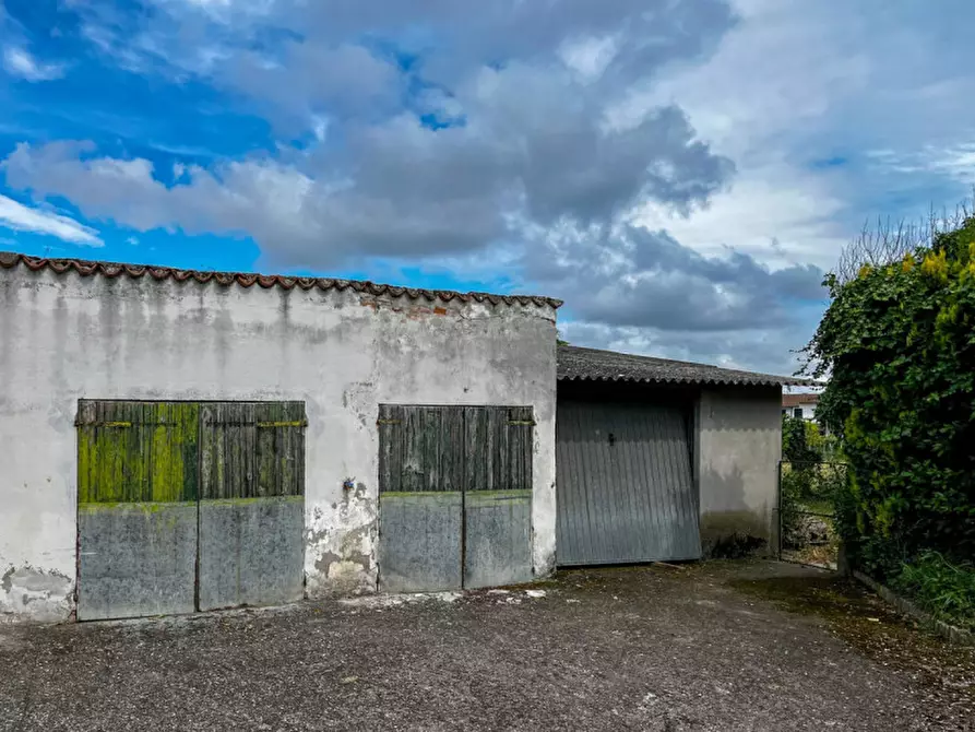 Immagine 36 di Casa indipendente in vendita  in Via Adige Inferiore a Sant'urbano