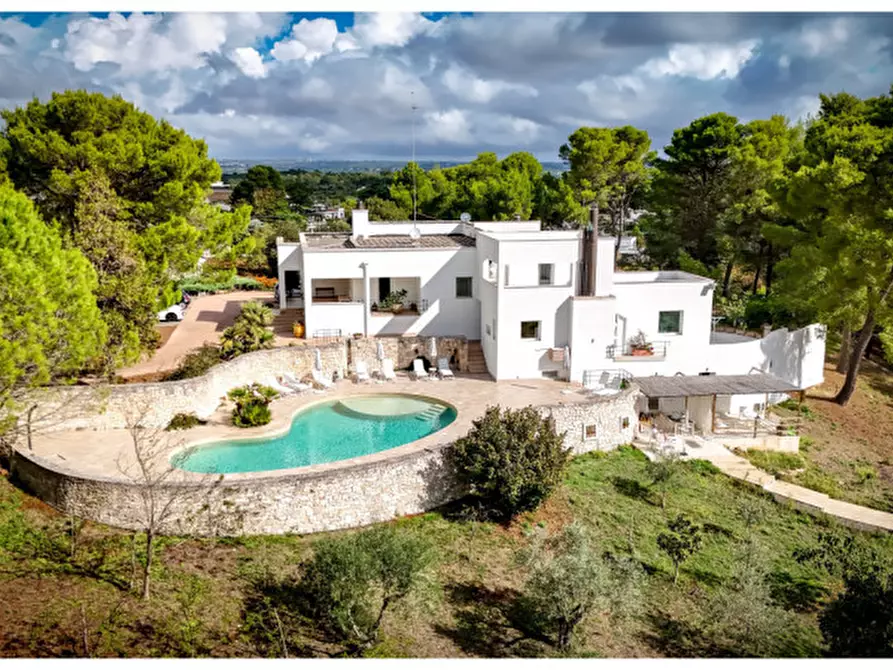 Immagine 2 di Villa in vendita  in FREEX a Martina Franca