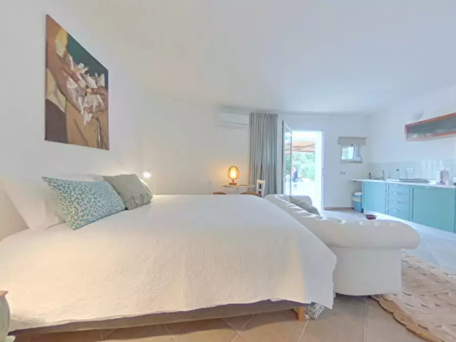 Immagine 75 di Villa in vendita  in FREEX a Martina Franca