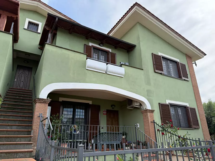 Immagine 1 di Appartamento in vendita  in Via Prizzi a Roma