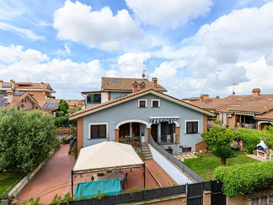 Immagine 3 di Appartamento in vendita  in Via Prizzi a Roma