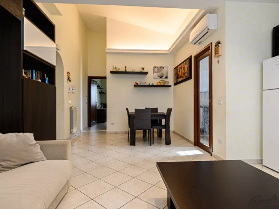 Immagine 6 di Appartamento in vendita  in Via Prizzi a Roma