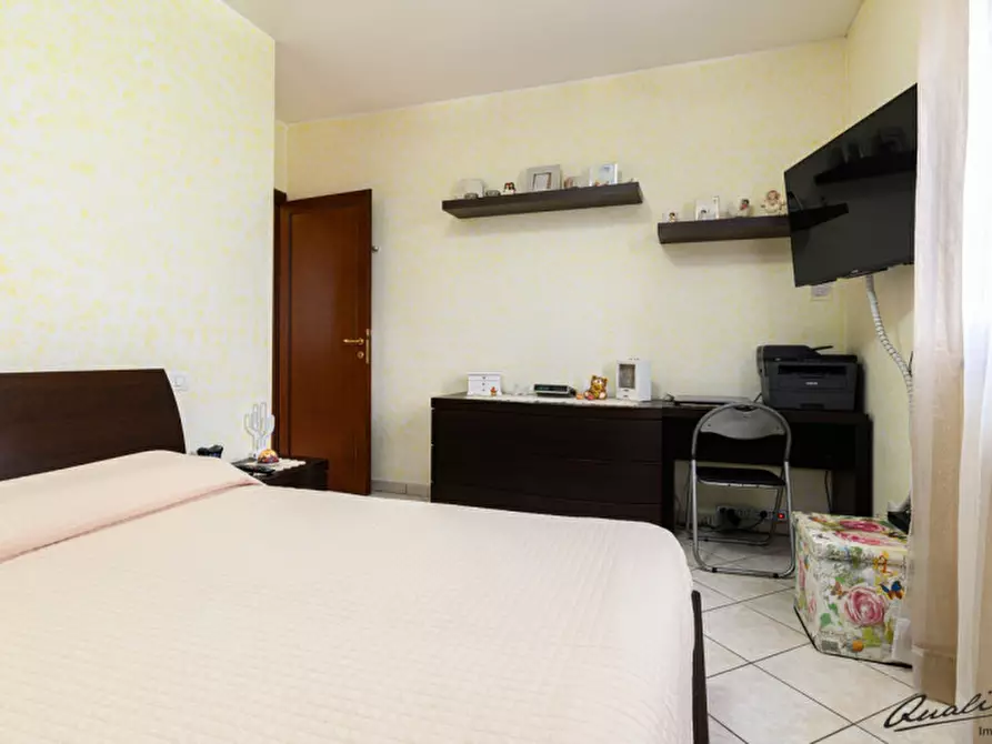 Immagine 21 di Appartamento in vendita  in Via Prizzi a Roma