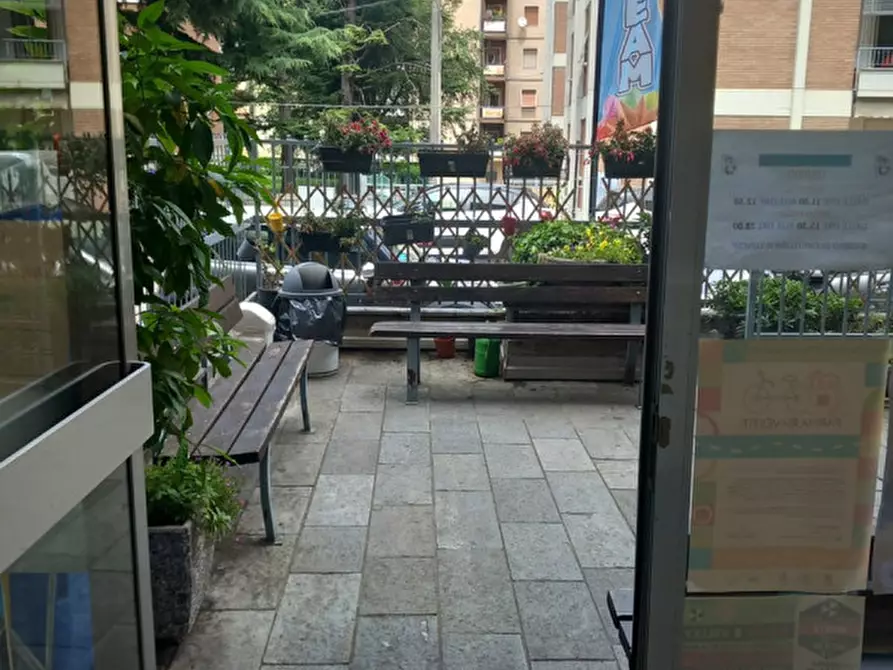 Immagine 3 di Attività commerciale in vendita  in Piazza Athos Maestri a Parma