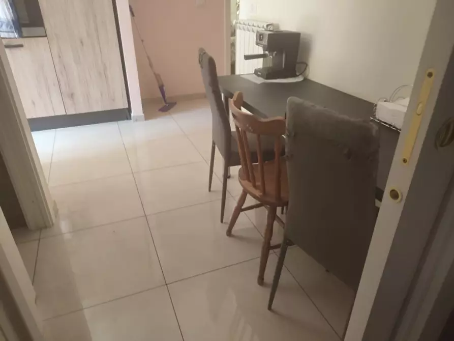 Immagine 10 di Camera in affitto  in via Giulio Palermo a Napoli