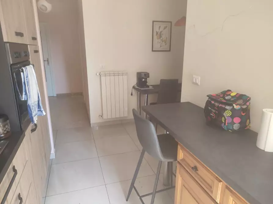 Immagine 19 di Camera in affitto  in via Giulio Palermo a Napoli