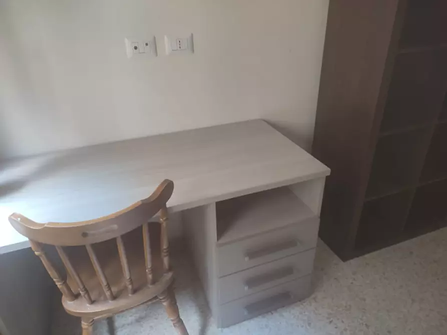 Immagine 27 di Camera in affitto  in via Giulio Palermo a Napoli