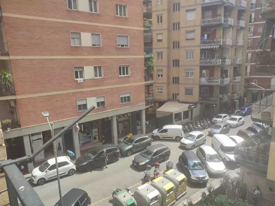 Immagine 31 di Camera in affitto  in via Giulio Palermo a Napoli