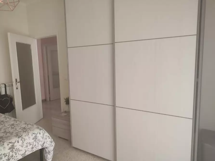 Immagine 32 di Camera in affitto  in via Giulio Palermo a Napoli