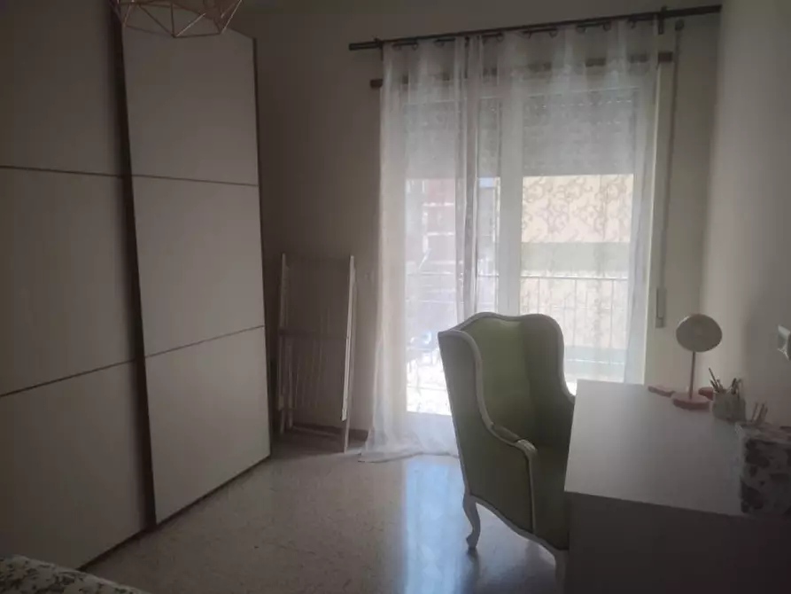 Immagine 37 di Camera in affitto  in via Giulio Palermo a Napoli