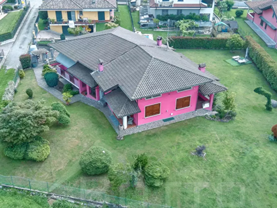Immagine 1 di Villa in vendita  in via Beltrami 6c a Maggiora