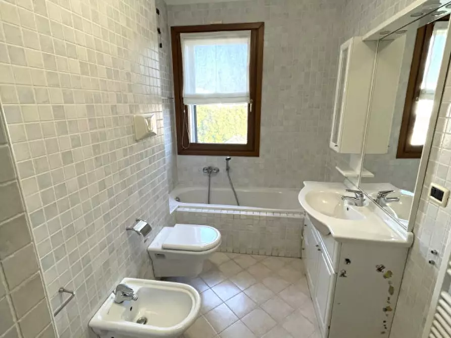 Immagine 15 di Appartamento in vendita  in Via delle Querce a Castelfranco Veneto