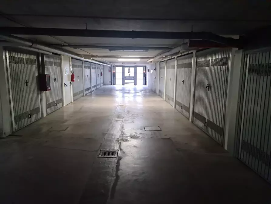Immagine 1 di Garage in vendita  in via g.di vittorio a Marzabotto