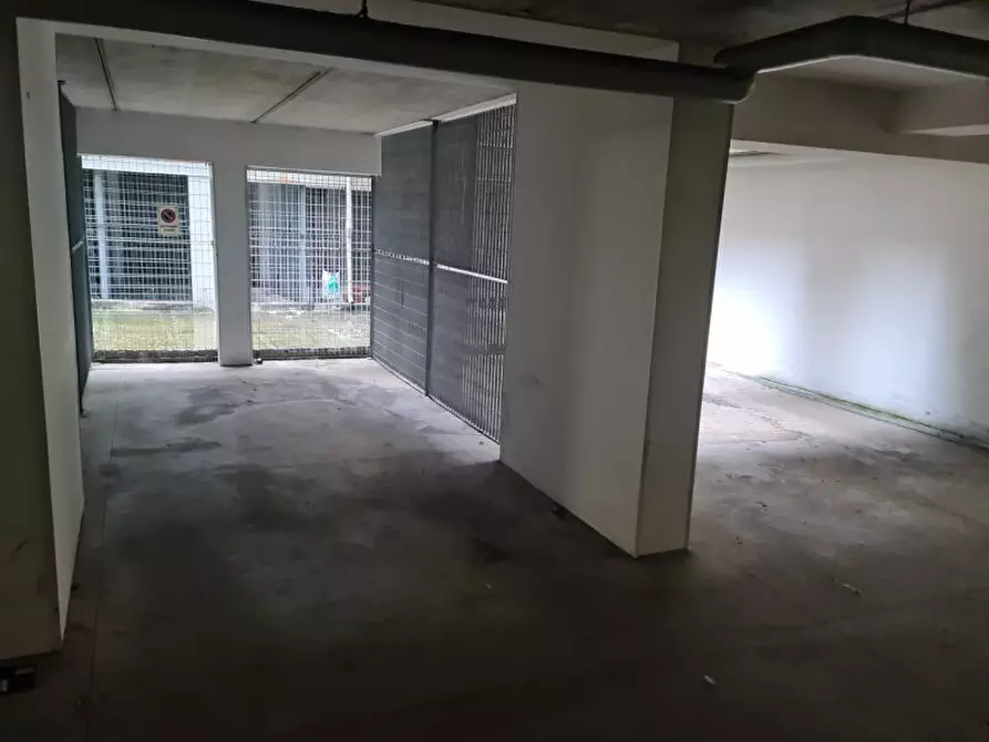 Immagine 2 di Garage in vendita  in via g.di vittorio a Marzabotto
