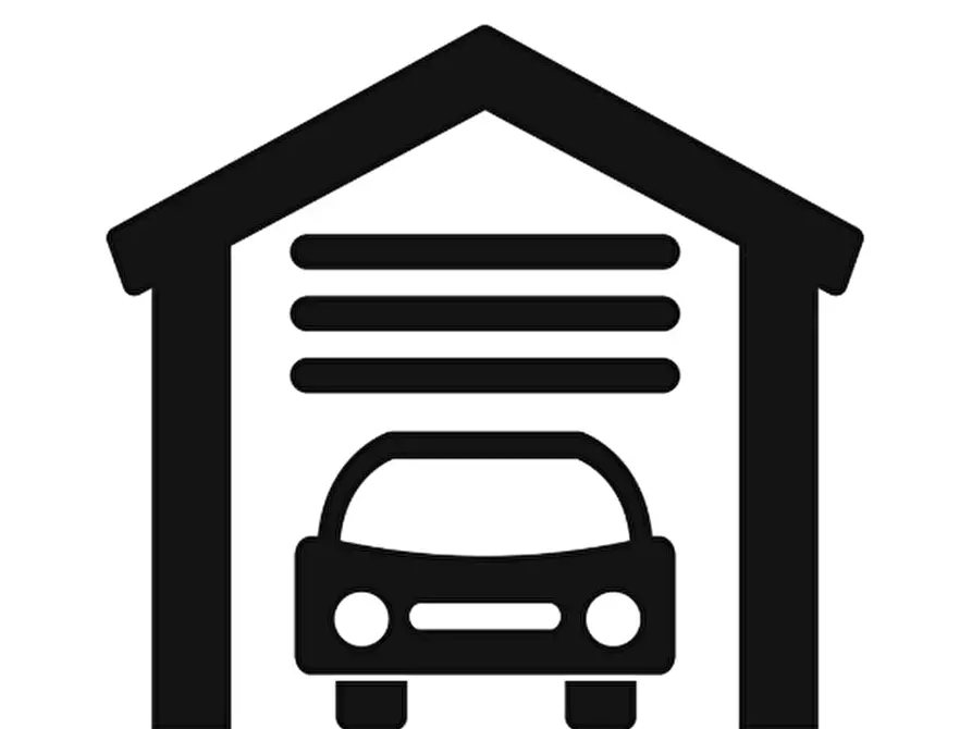 Immagine 1 di Garage in vendita  in Via Luigi Boscolo a Rovigo