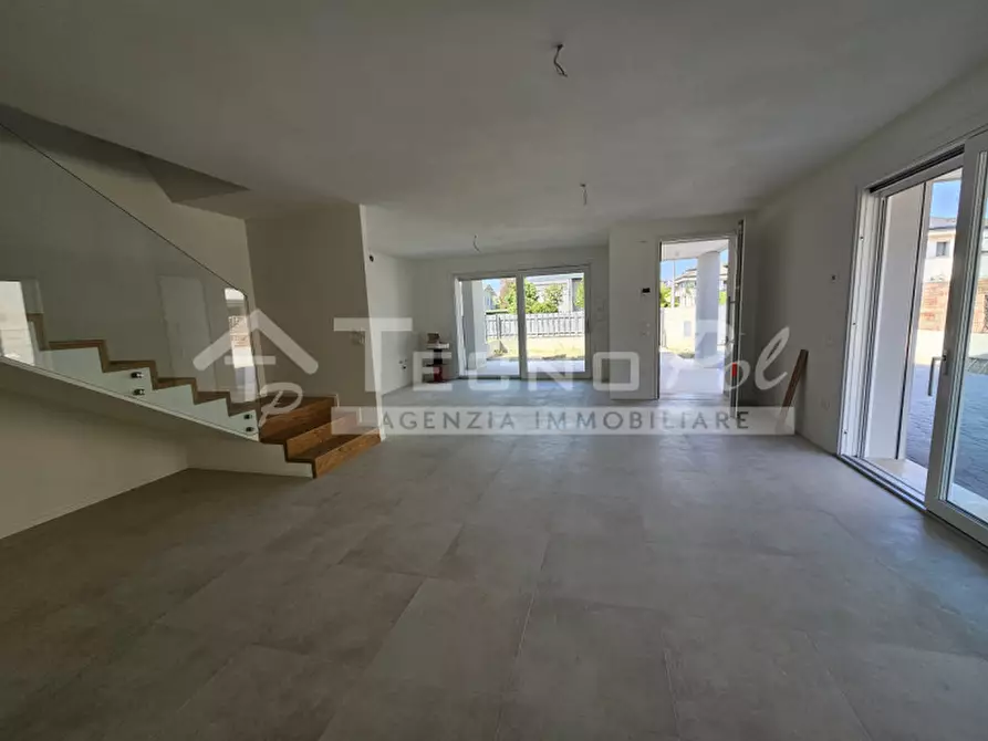 Immagine 2 di Casa bifamiliare in vendita  a Camposampiero