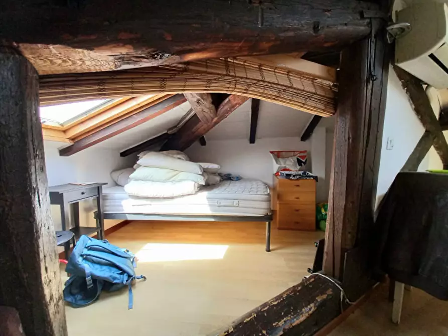 Immagine 8 di Loft/Open space in vendita  in via Massarenti 91 a Bologna