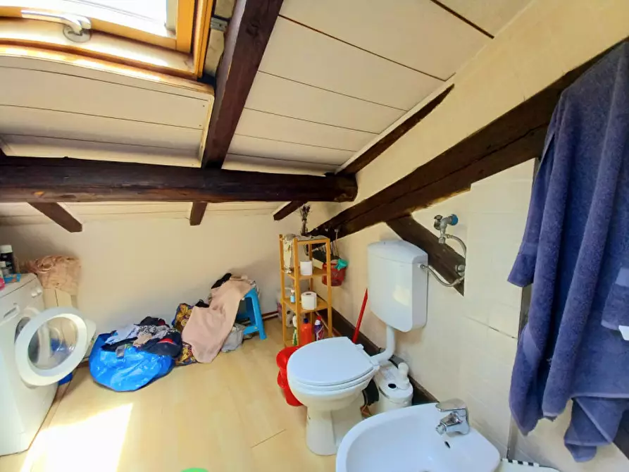 Immagine 15 di Loft/Open space in vendita  in via Massarenti 91 a Bologna