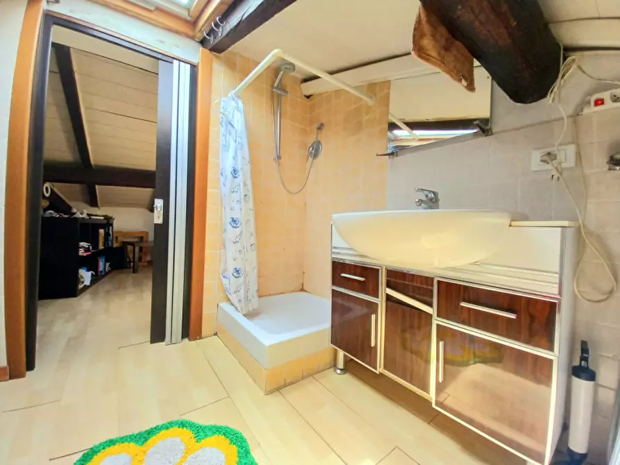 Immagine 16 di Loft/Open space in vendita  in via Massarenti 91 a Bologna