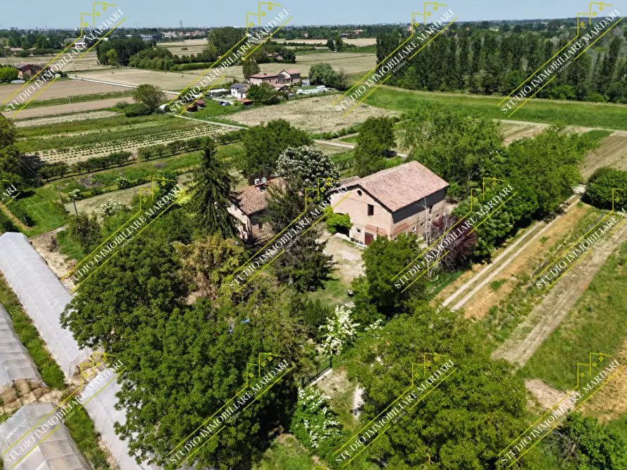 Immagine 27 di Villa in vendita  in Strada Grande, 325 a Modena