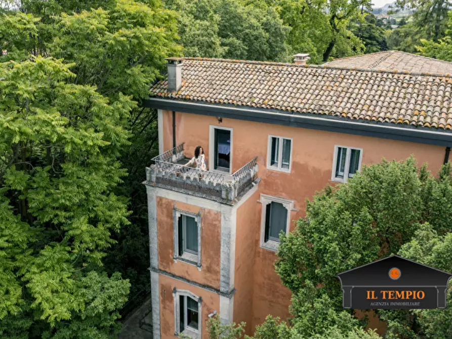 Immagine 3 di Villa in vendita  in via castello a Vicenza