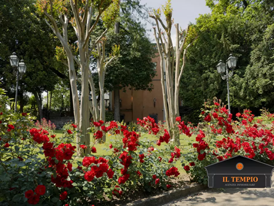 Immagine 12 di Villa in vendita  in via castello a Vicenza