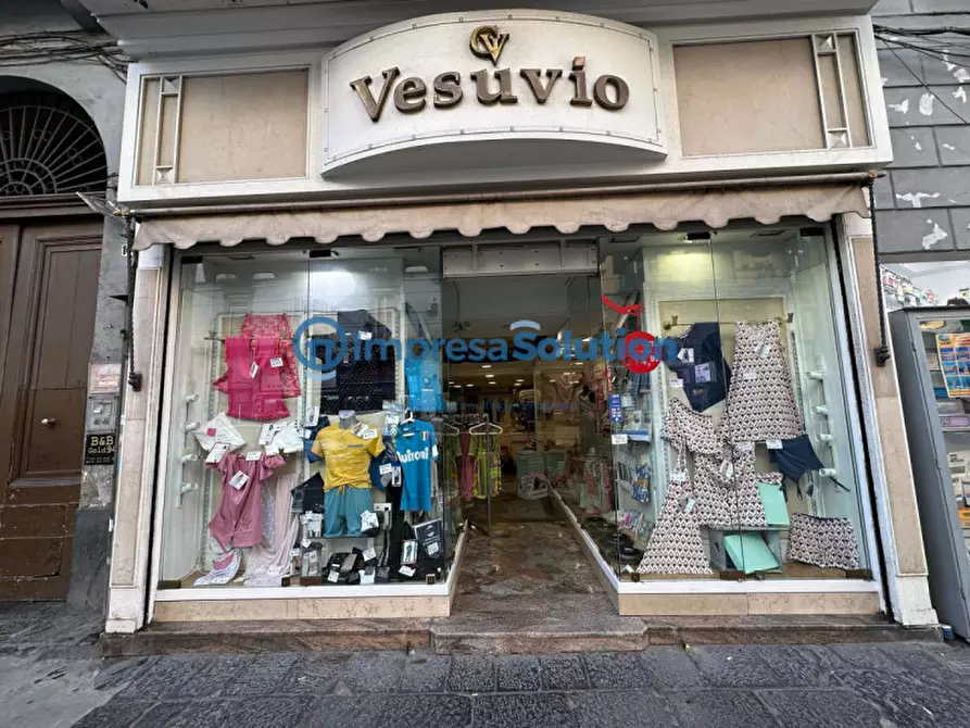 Immagine 1 di Negozio in vendita  in Corso Giuseppe Garibaldi a Napoli