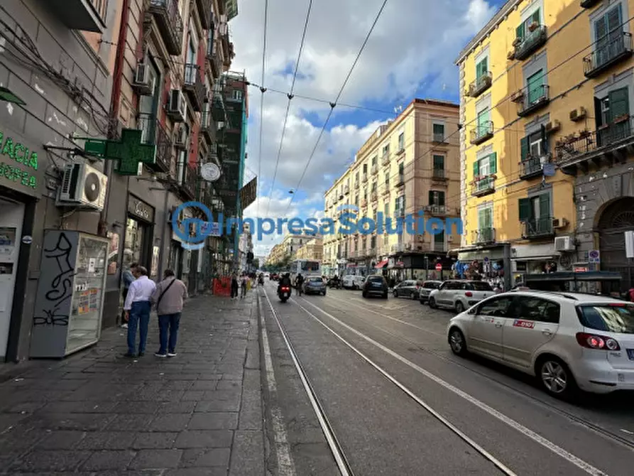 Immagine 4 di Negozio in vendita  in Corso Giuseppe Garibaldi a Napoli