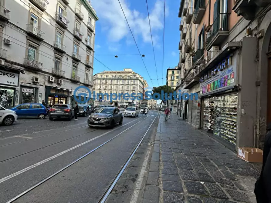 Immagine 5 di Negozio in vendita  in Corso Giuseppe Garibaldi a Napoli