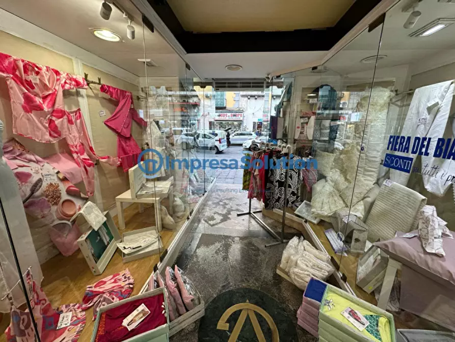 Immagine 6 di Negozio in vendita  in Corso Giuseppe Garibaldi a Napoli