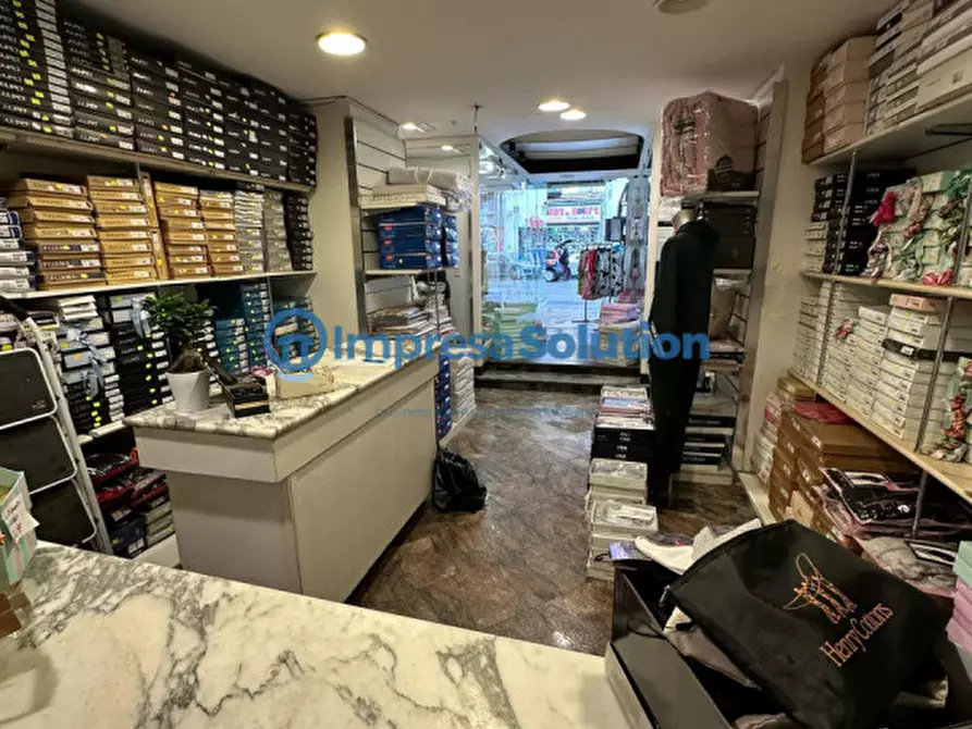 Immagine 16 di Negozio in vendita  in Corso Giuseppe Garibaldi a Napoli