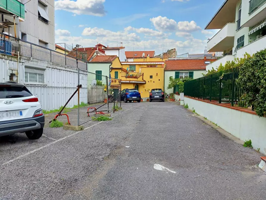 Immagine 6 di Posto auto in vendita  in Via Piave, N. 224 a Vado Ligure