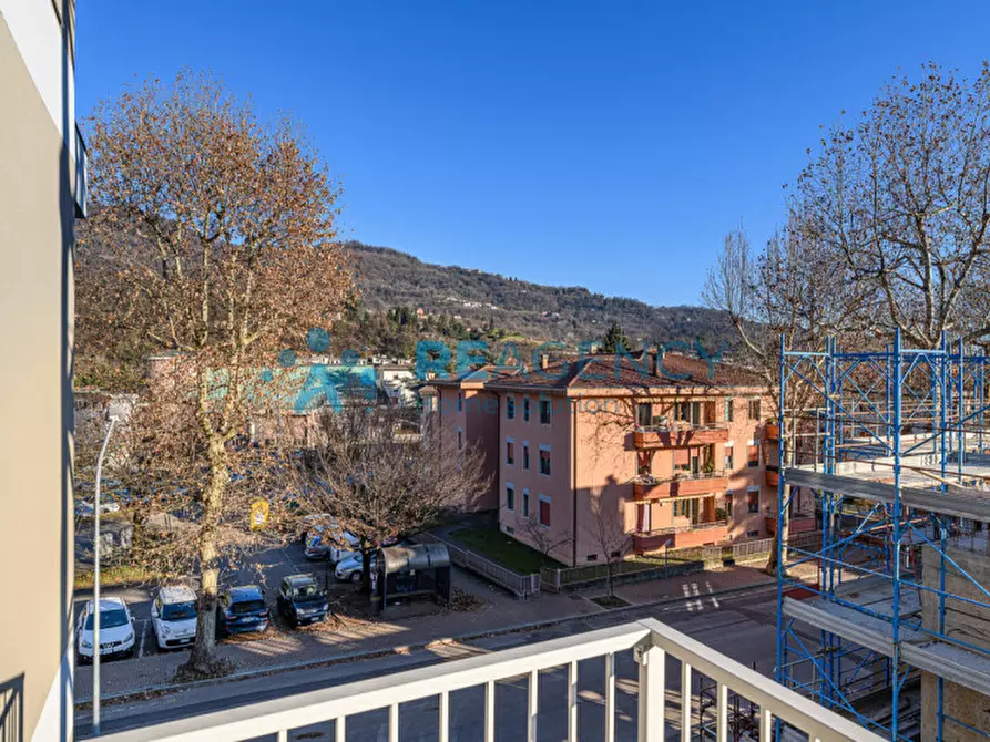 Immagine 9 di Appartamento in vendita  in viale regina margherita a Valdagno